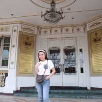 เป็นสถานที่เล่อค่ามากที่หนึ่งในอัมพวา