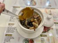 養生燉湯配廣東燒鵝