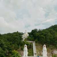 chedi phra that mae yen white buddha