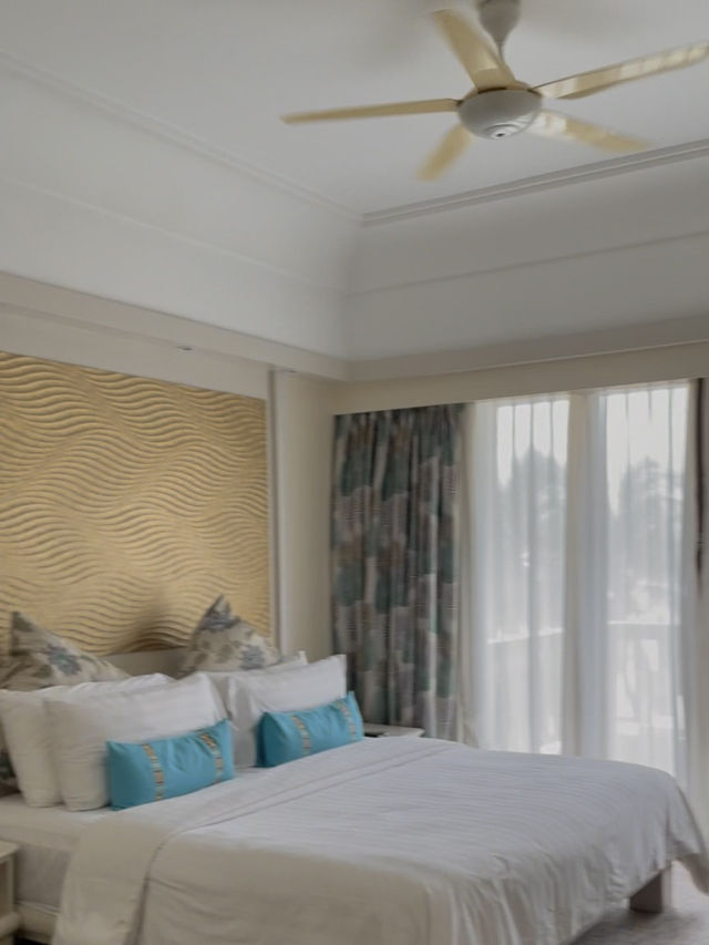 Feeling luxurious by the sea 