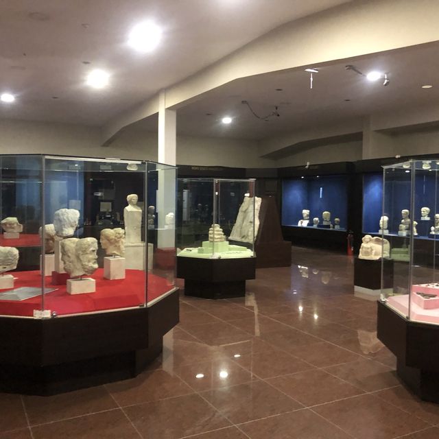 ニコメディアの遺跡からの発掘品が集約された博物館