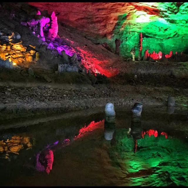 Yellow Dragon Cave 