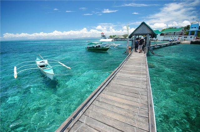 Have you decided where to travel abroad? If not, come here | Boracay Island, Philippines 😄