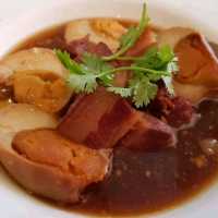 The Foodie ร้านอาหารไทยสุดปัง