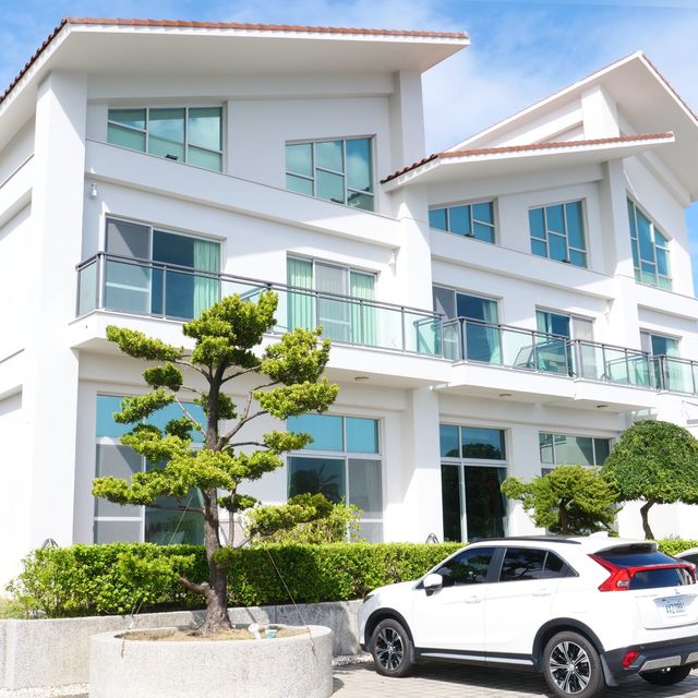 墾丁住宿 椰林海灘文旅 Ye-Lin Villa 無敵海景 過馬路就到船帆石唷!