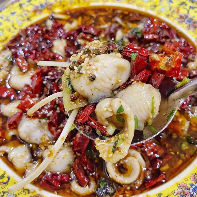 大大盤🌶水煮魚🐟，香脆🔥辣子雞🐓中翼
