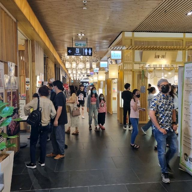 Tokyo Street Located In Pavilion Mall