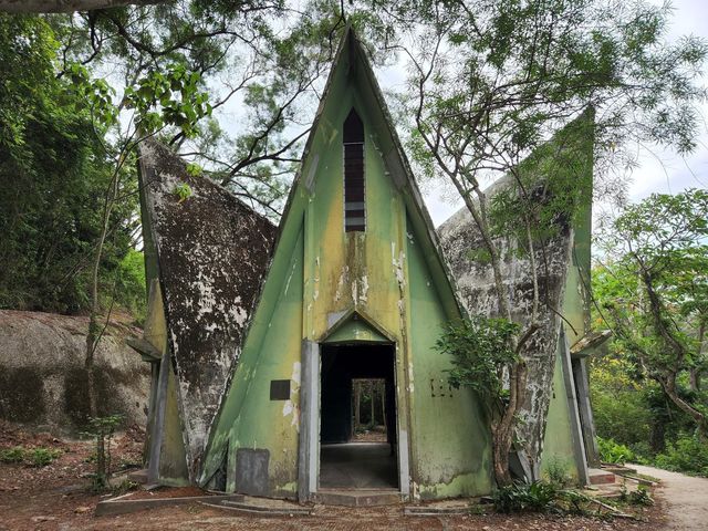 聯和墟後的荒廢皇后山軍營