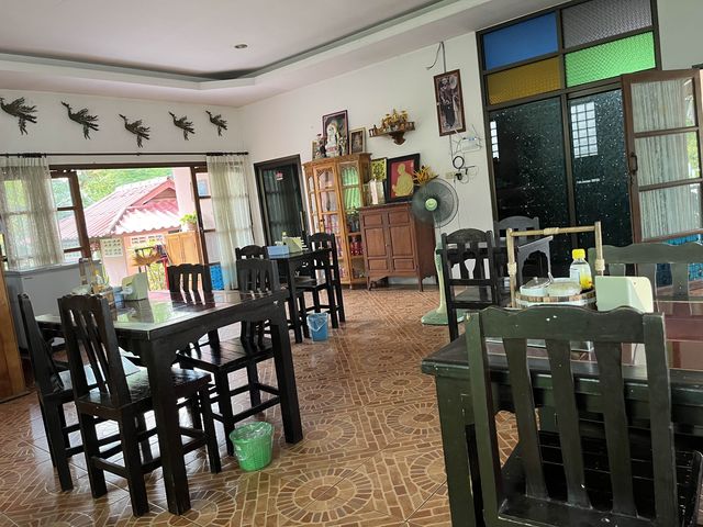 ก๋วยเตี๋ยวร้านแวะเวียน