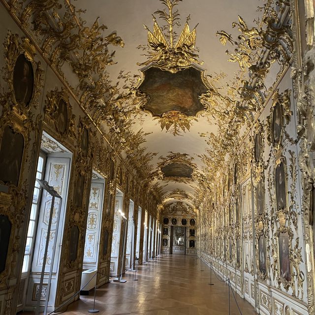 Huge and stunning Residenz!!