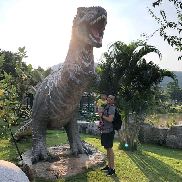 Khao Yai's Bonanza Exotic Zoo