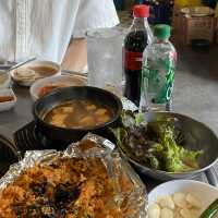 레트로 감성 콸콸 뒷고기 맛집, 깡통집