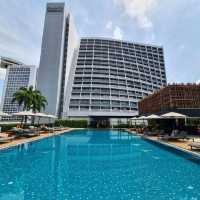 Sparkling mineral pool