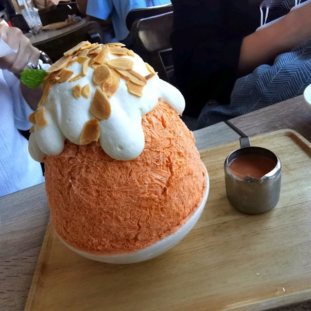 แวะเติมความหวานกันหน่อย 🍧🥧🧁🍮