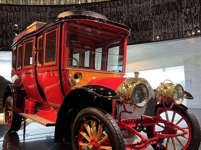 Impressive Mercedes Benz Museum !