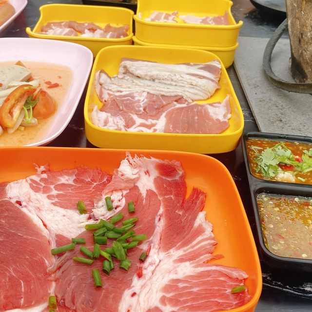 หมูกระทะวิวริมน้ำ