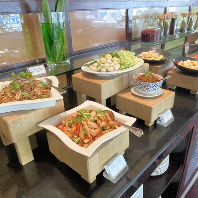 曼谷平價自助餐