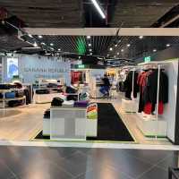 find Xmas deco and shop at Diamond stall