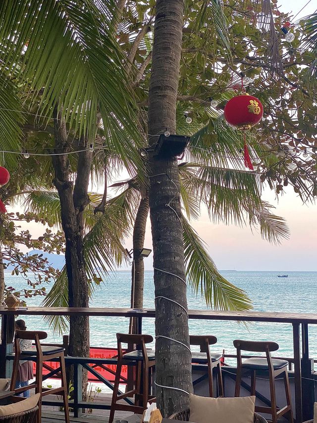SEASIDE BAR WITH SUPERB COCKTAILS 🍹 
