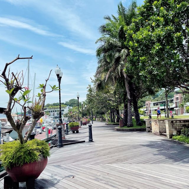 Sentosa Cove Boardwalk