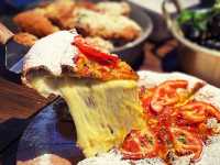 不能抗拒嘅瀑布拉絲芝加哥系列Pizza