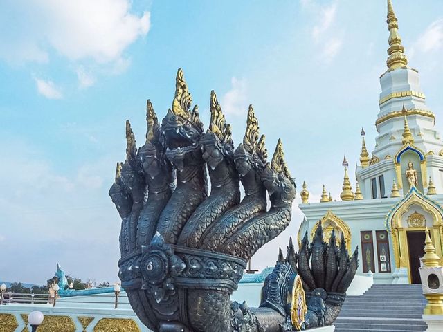แลนด์มาร์คสายบุญ วัดแสนสุข เมืองชลบุรี 😊