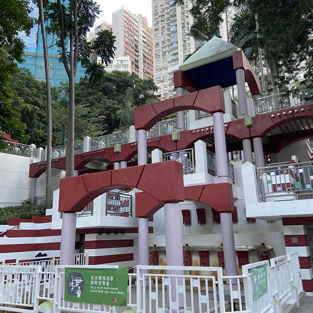 上環站5分鐘到達蘭桂坊九如坊酒店🏨