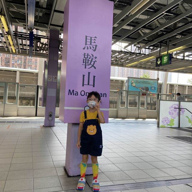 巨型聖誕樹小火車樂園 📍馬鞍山