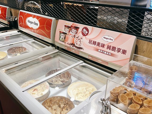 台北西門吃到飽火鍋｜新馬辣，天使紅蝦、頂級牛肉吃到飽