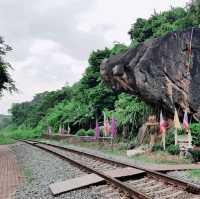 ผาเสด็จ