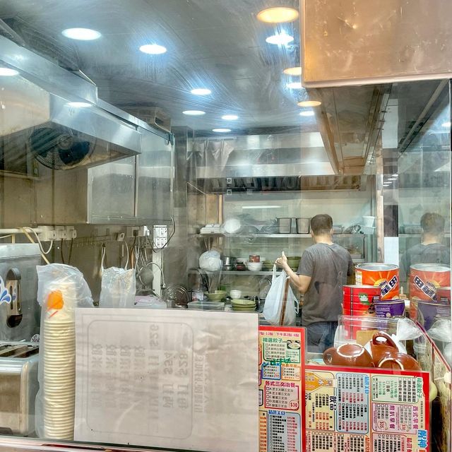 必試深水埗街坊車仔麵檔🍜