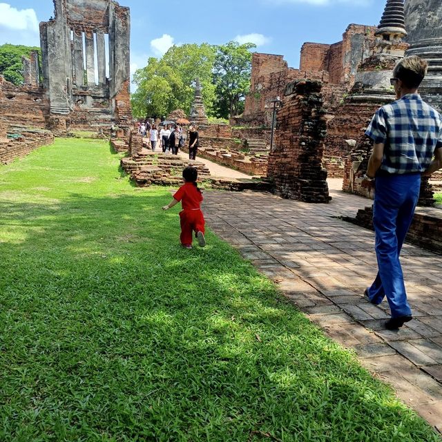 Historical landmark of Wat Mahathat