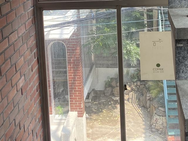 K-디저트의 끝판왕, 모나카와 양갱과 힙한 카페의 만남