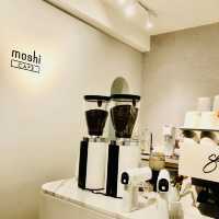 🤍☕️白色系文青咖啡店📍Moshi Café 台北中山店