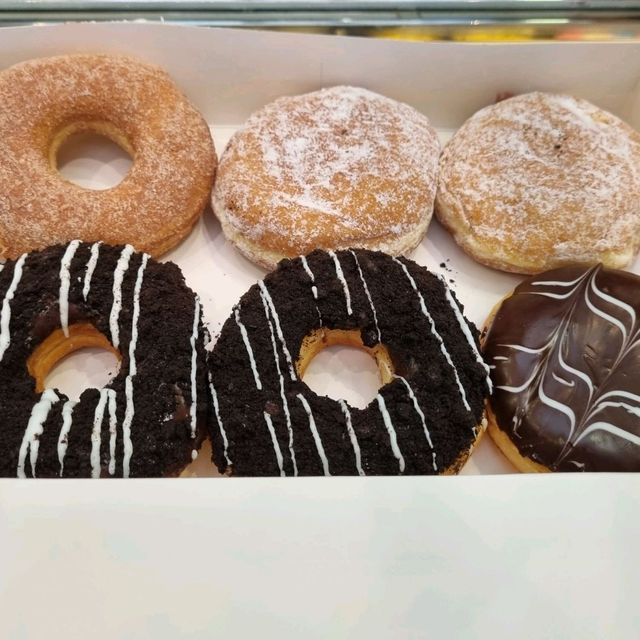 Mr.HaPpY at Dunkin