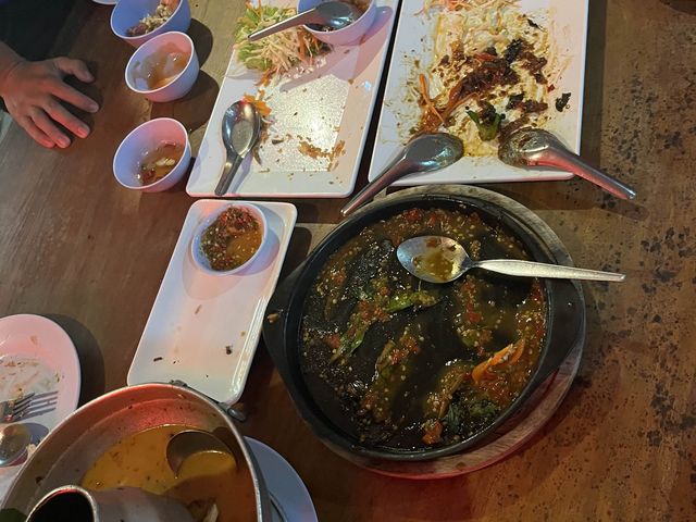ร้านยอดแซ่บ สารภี