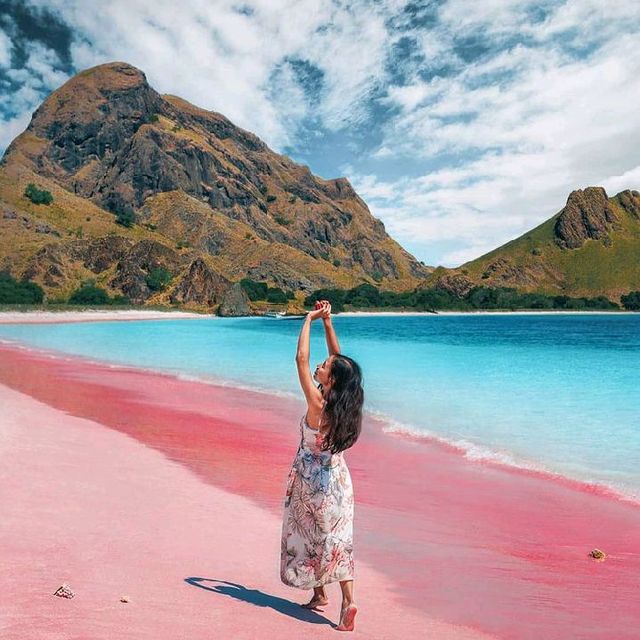 PINK BEACH, LABUAN BAJO