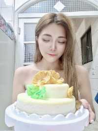義式冰淇淋🍨蛋糕甜點🍰～台中西屯🍍『鳳梨萊姆雪波義式冰淇淋蛋糕』🎂