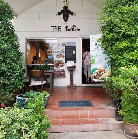 The Foodie ร้านอาหารไทยสุดปัง