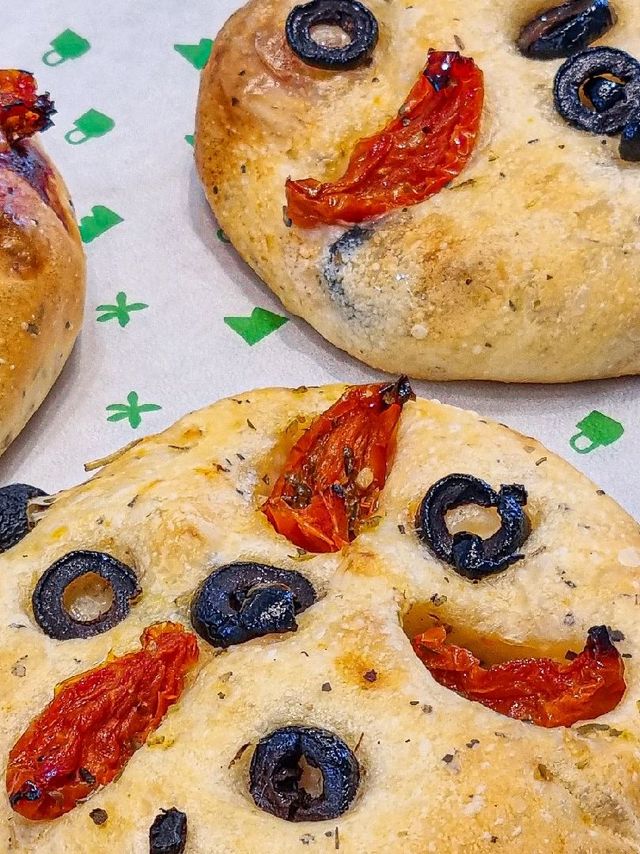 널찍하고 깔끔한 브런치카페 '카페비니'