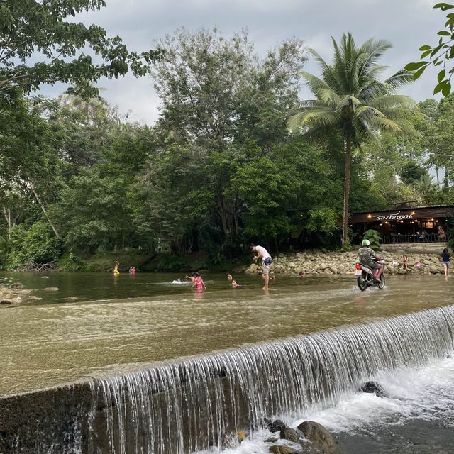 วังปลาเเงะ พรมคีรี 