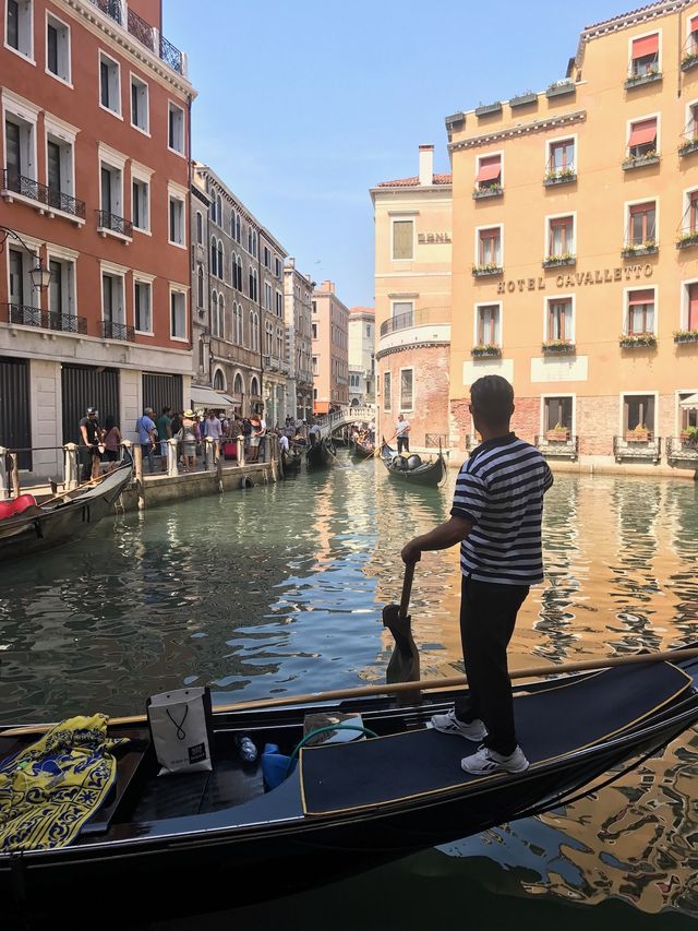 Tour in Gondola ~ Venice 