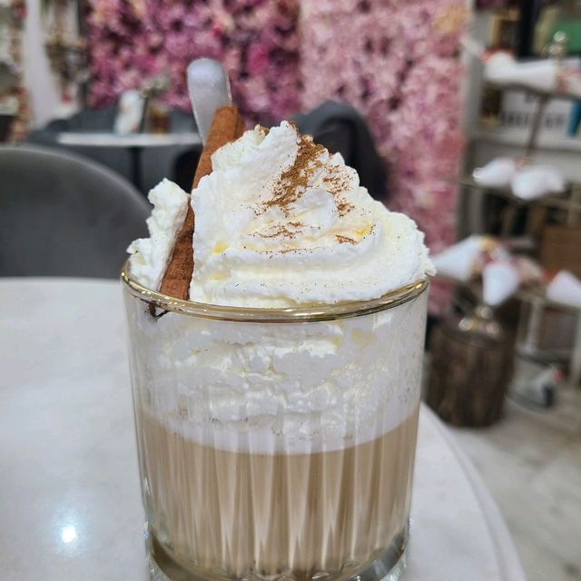Beautiful Cafe