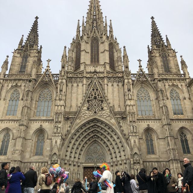 Bar-Cel-Ona! ⛪️🏗