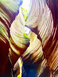 Yan'an Ganquan Yucha Grand Canyon, known as the "Danxia Landform of the World" and "Valley of the Chinese Dream".