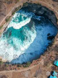 When you come to Bali, you must go to the picturesque Penida Island for photos.