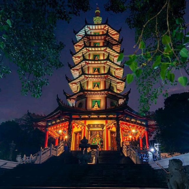 WATUGONG BUDDHAGAYA TEMPLE, SEMARANG