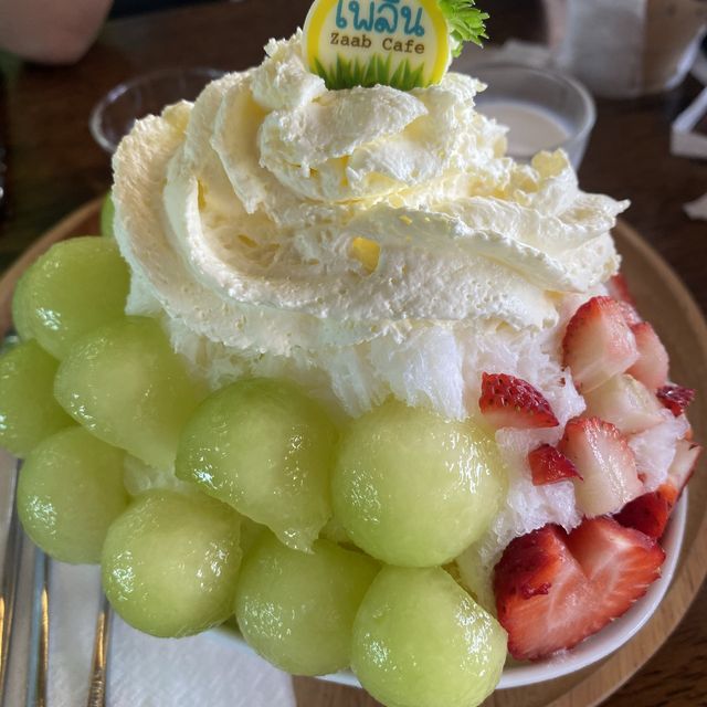 เพลิน Zaab Cafe ชิคๆ