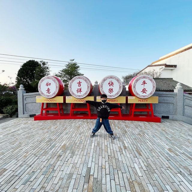 一家大細好去處大家一齊坐下纜車欣賞優美景色