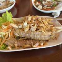 โรงเตี๊ยม ณ เกาะแรต สุราษฎร์ธานี